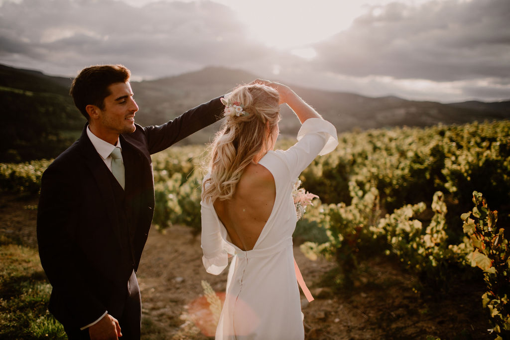 Paoline & Guillaume, dans le vignoble de Vavril... (Par le photographe Caroline Robi)